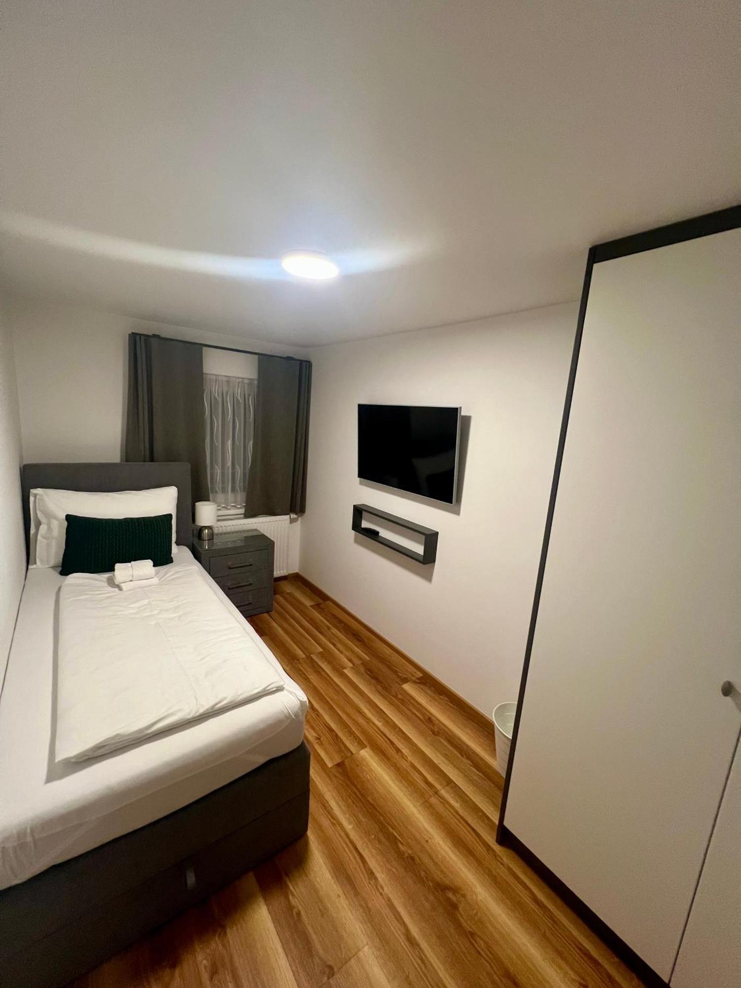 Hotel Genta Salzburg Oda fotoğraf